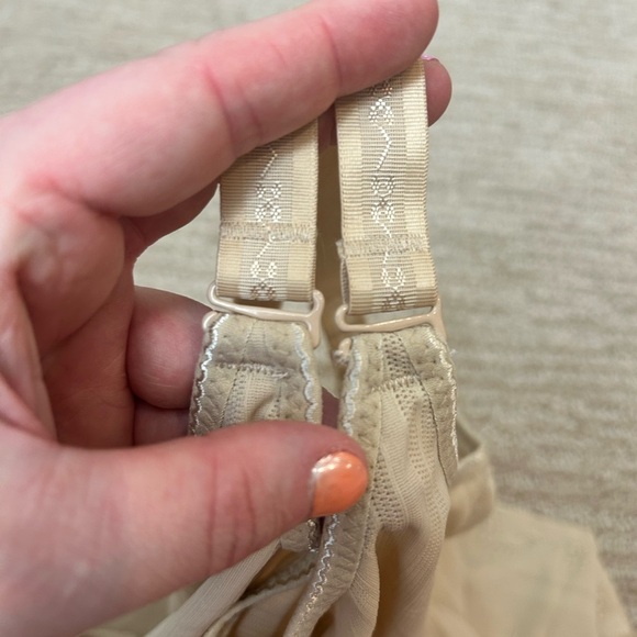 Women’s Tan Shapewear, XXLarge - Picture 8 of 10